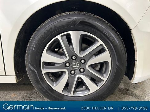 Used 2016 Honda Odyssey Touring Elite image 12