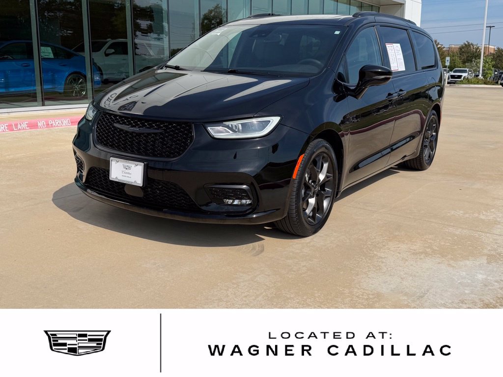 Used 2025 Chrysler Pacifica Limited FWD image 1