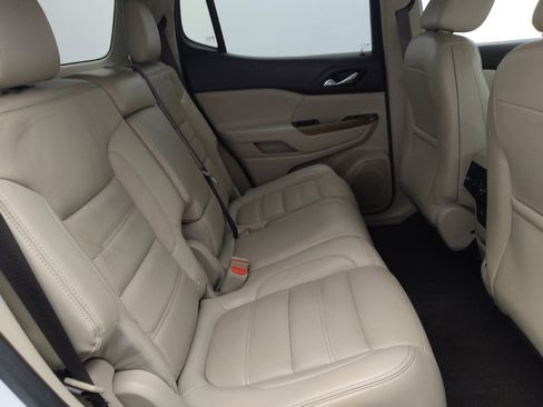 Used 2017 GMC Acadia Denali w/ Technology Package FWD image 19