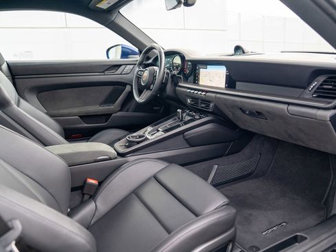 Used 2024 Porsche 911 Carrera GTS image 23