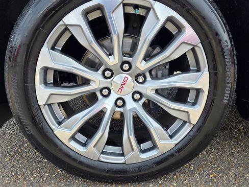 Used 2021 GMC Yukon Denali RWD image 9