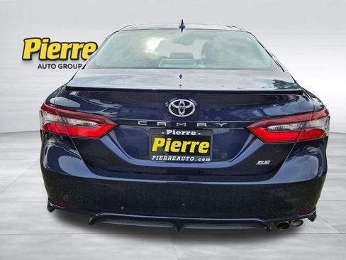 Used 2022 Toyota Camry SE image 5