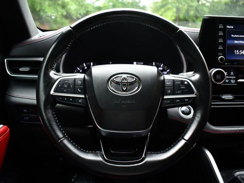 Used 2021 Toyota Highlander XSE image 29