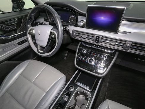 Used 2022 Lincoln Corsair AWD w/ Premium Package image 18