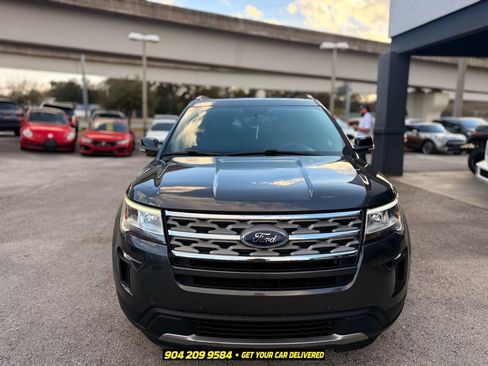 Used 2018 Ford Explorer XLT w/ Equipment Group 202A AWD/4WD image 12