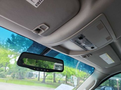 Used 2014 GMC Sierra 2500 SLT w/ Suspension Package, Off-Road image 27