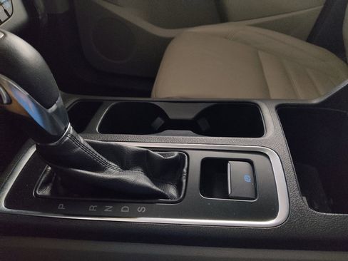 Used 2019 Ford Escape Titanium AWD/4WD image 26