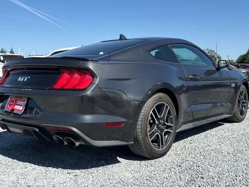 Used 2020 Ford Mustang GT RWD image 3