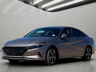 Used 2023 Hyundai Elantra SEL w/ Convenience Package