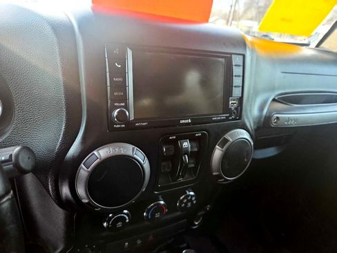 Used 2016 Jeep Wrangler Unlimited Sport image 13