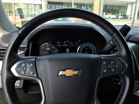 Used 2019 Chevrolet Suburban Premier image 24