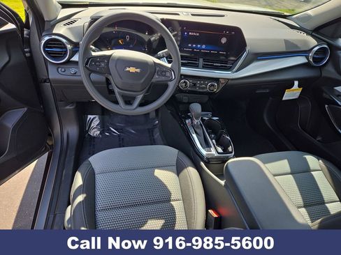 New 2026 Chevrolet Trax LT image 23