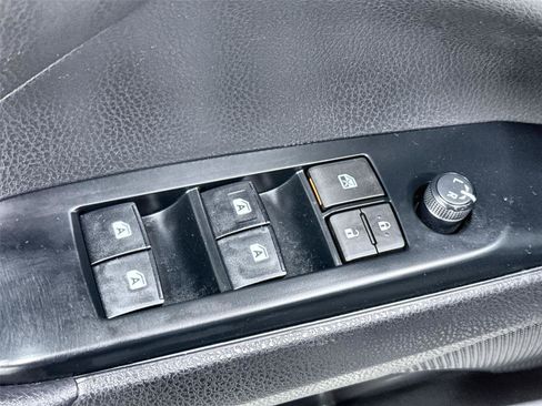 Used 2019 Toyota Camry LE w/ Sunroof Package FWD image 12