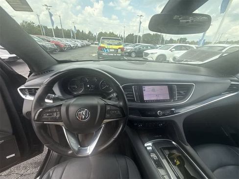 Used 2023 Buick Enclave Essence image 14