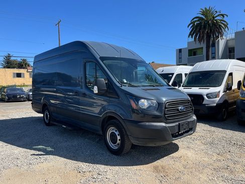 Used 2019 Ford Transit 250 148 High Roof Extended RWD image 3