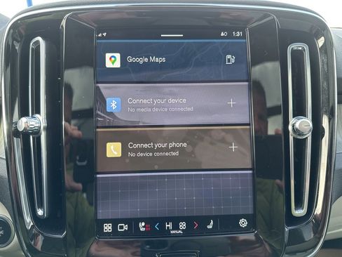 Used 2023 Volvo XC40 B5 Plus w/ Driver Assist Package image 27