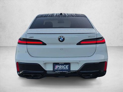Used 2026 BMW 760i xDrive w/ Executive Package AWD/4WD image 7