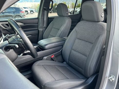 Used 2025 Chevrolet Traverse LT w/ Midnight/Sport Edition AWD/4WD image 17