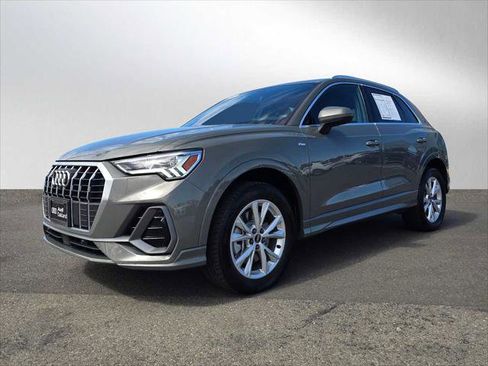 Used 2023 Audi Q3 2.0T Premium Plus w/ Premium Plus Package AWD/4WD image 7