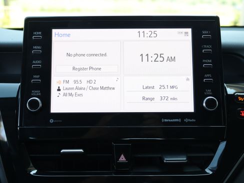 Used 2022 Toyota Camry XLE FWD image 30