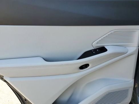 New 2026 Jeep Cherokee Laredo image 15