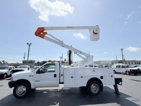Used 1999 Ford F550 2WD Regular Cab Super Duty image 9