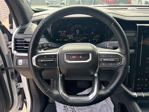 Used 2024 GMC Acadia Elevation image 20