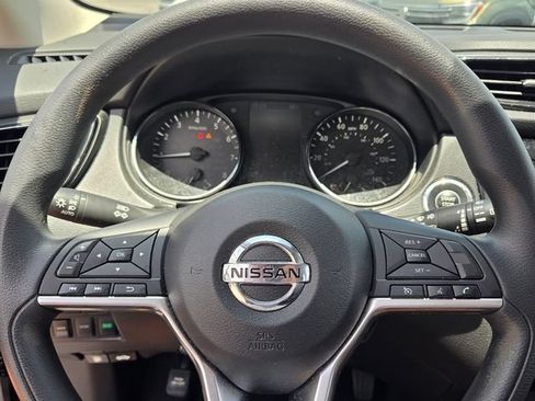 Used 2020 Nissan Rogue Sport SV AWD/4WD image 24