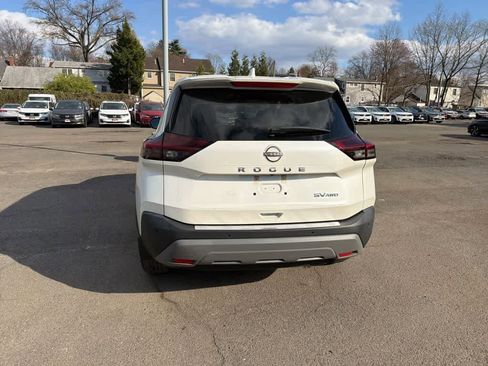 Used 2023 Nissan Rogue SV image 14