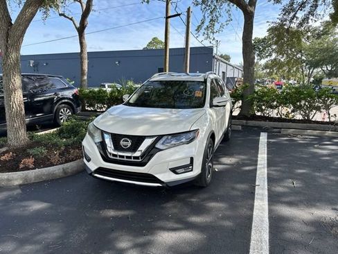 Used 2018 Nissan Rogue SL w/ Premium Package FWD image 1
