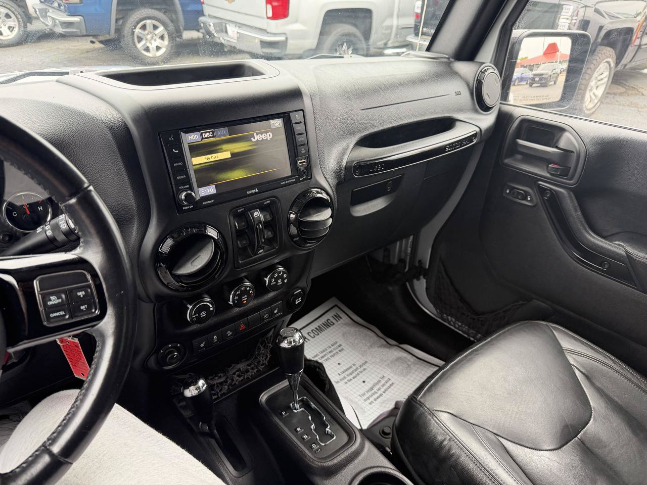 Used 2015 Jeep Wrangler Unlimited Sahara AWD/4WD image 16