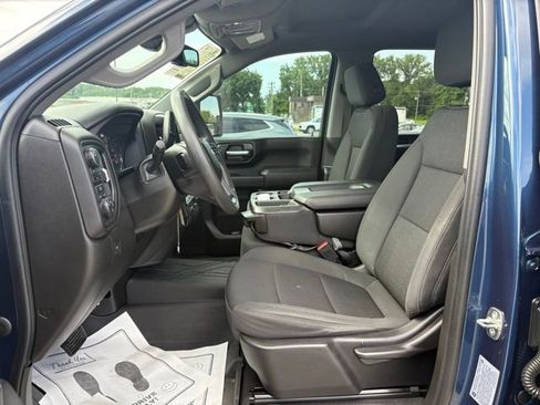 Used 2022 Chevrolet Silverado 2500 Custom w/ Custom Convenience Package AWD/4WD image 21