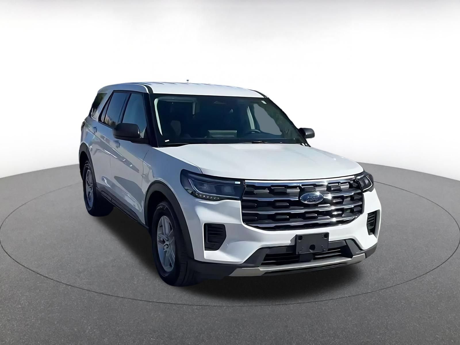 Used 2026 Ford Explorer Active RWD image 3