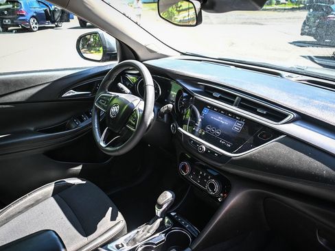 Used 2020 Buick Encore GX Preferred w/ Cold Weather Comfort Package AWD/4WD image 19