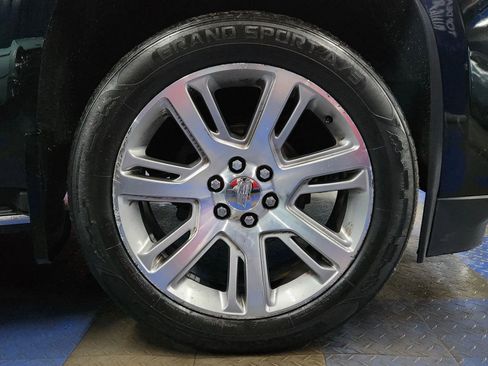 Used 2017 Cadillac Escalade Luxury image 82