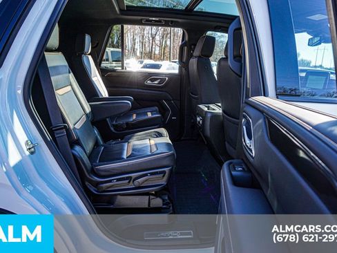 Used 2023 GMC Yukon AT4 w/ AT4 Premium Package image 25