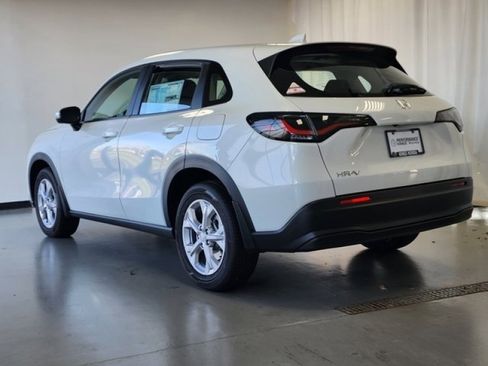 Certified 2025 Honda HR-V LX image 17
