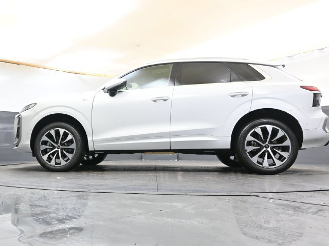 Used 2026 Audi Q3 quattro 2.0T AWD/4WD image 42