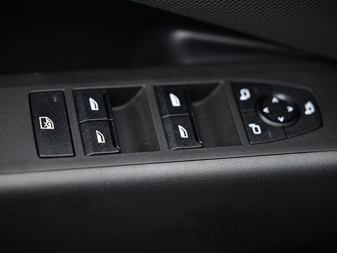 Used 2025 BMW X3 xDrive30i w/ Premium Package image 18