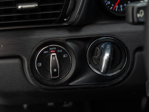 Certified 2019 Porsche 911 Carrera GTS image 28