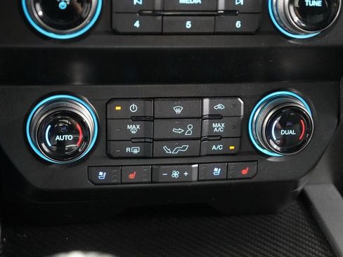 Used 2019 Ford F150 Raptor w/ Equipment Group 802A Luxury AWD/4WD image 26