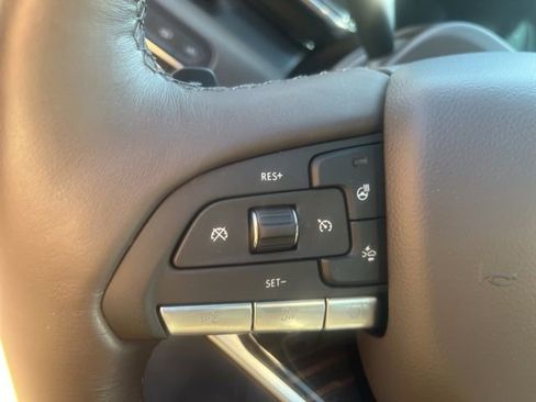 Used 2024 Cadillac Escalade ESV Premium Luxury w/ Performance Package image 10