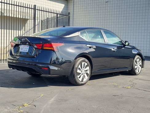 Used 2025 Nissan Altima 2.5 S FWD image 29