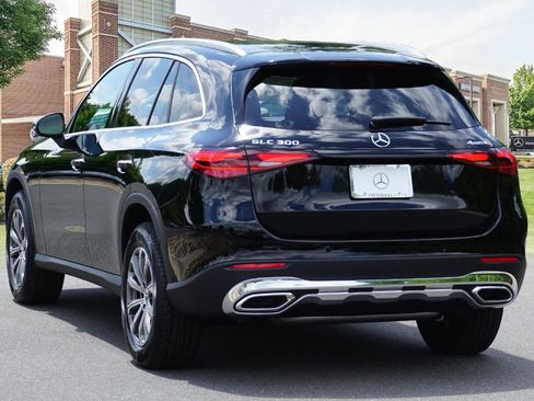 Used 2025 Mercedes-Benz GLC 300 4MATIC image 7