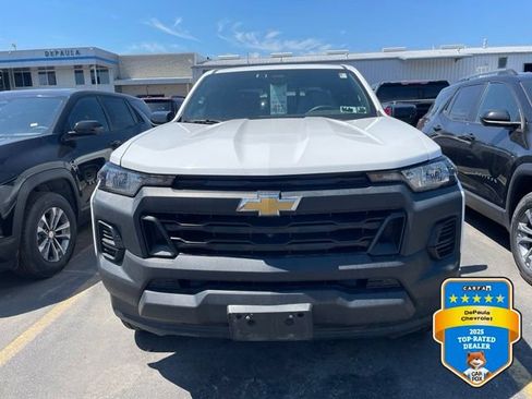 Used 2023 Chevrolet Colorado W/T w/ Technology Package RWD image 2