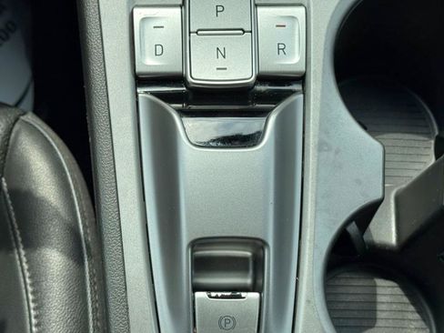 Used 2021 Hyundai Kona Limited FWD image 17