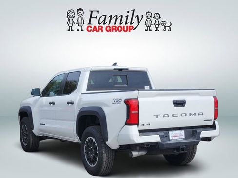 Certified 2025 Toyota Tacoma TRD Off-Road w/ TRD Off Road Upgrade Package AWD/4WD image 3