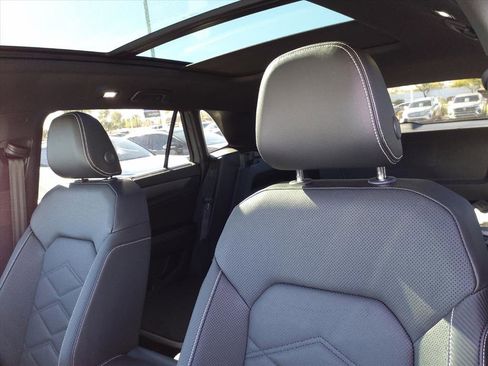 New 2026 Volkswagen Atlas Cross Sport SE image 9