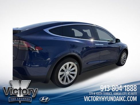 Used 2017 Tesla Model X AWD/4WD image 5