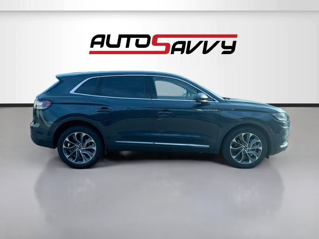 Used 2023 Lincoln Nautilus Reserve AWD/4WD image 8